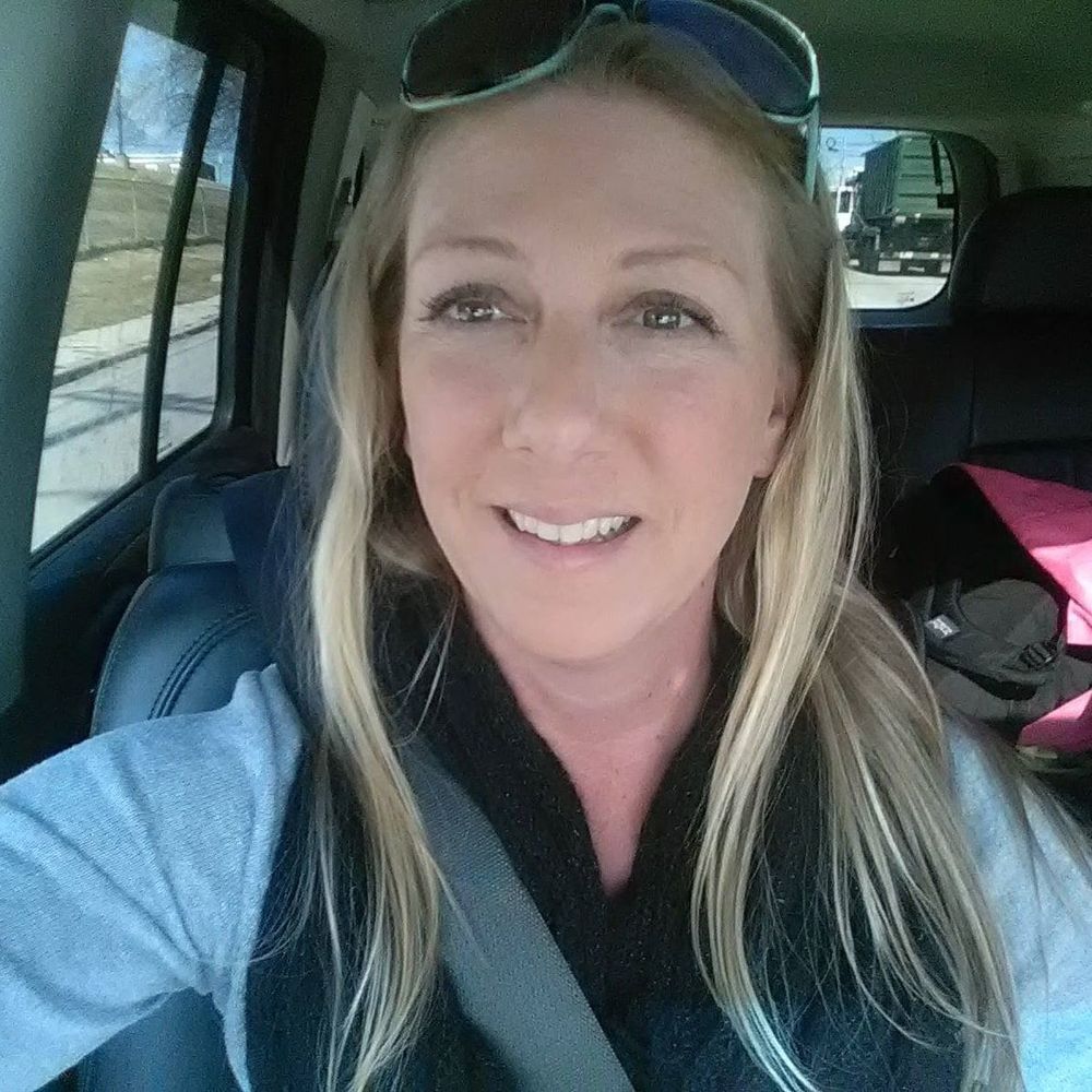 Meet your Posher, Effie